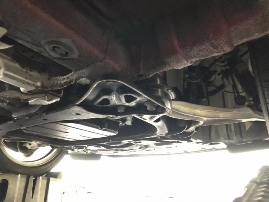 Днище и подвеска Mazda RX-8 2005 года  (фото 188 из 197)
